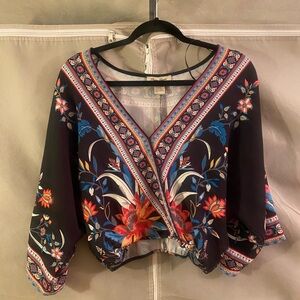 Flying Tomato Boho Floral V-Neck Kimono Style sleeve Blouse Women’s size S